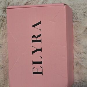 NWT ELYRA Sticky Bra Inserts
